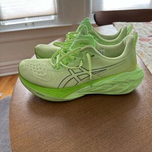 ASICS Novablast 4 men Lime Green Running Shoes